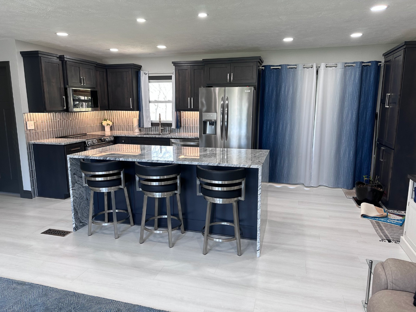 Custom remodeled kitchen by DeLoa & Sons